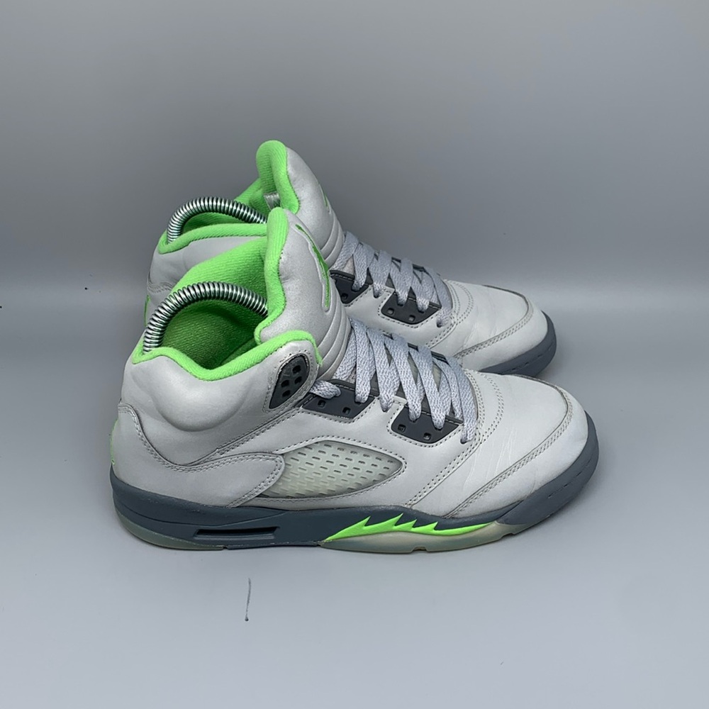 Jordan 5 Retro Green‎ Bean Basketball Shoes DQ3734-003 Youth Sz 5.5 Women's Sz 7
